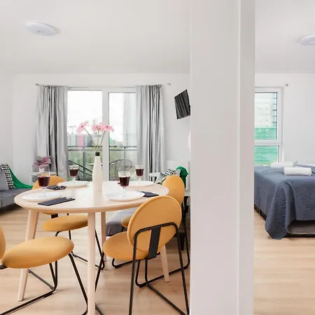 Appartamento Osiedle Latarnikow With Balcony By Renters