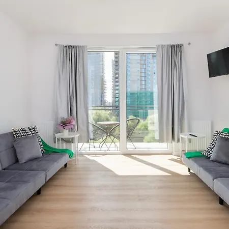 Osiedle Latarnikow With Balcony By Renters